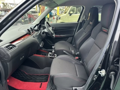 スイフトスポーツ(スズキ)中古車 前席内装