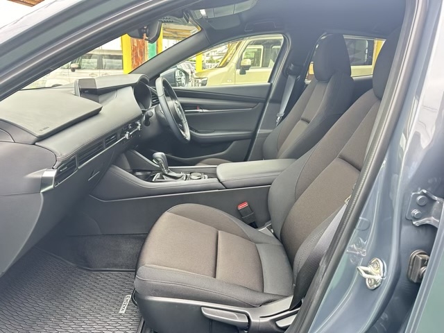 MAZDA3(マツダ)中古車 3