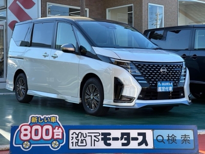 セレナ(ニッサン)登録済未使用車 全体
