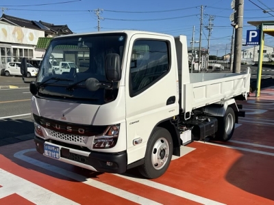 キャンター(三菱)登録済未使用車 前方