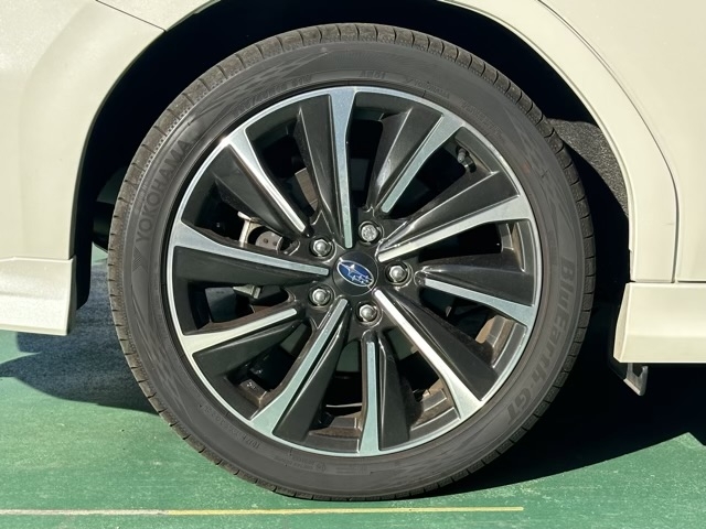 レヴォーグ(スバル)中古車 10