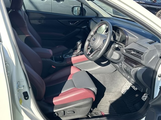 レヴォーグ(スバル)中古車 13