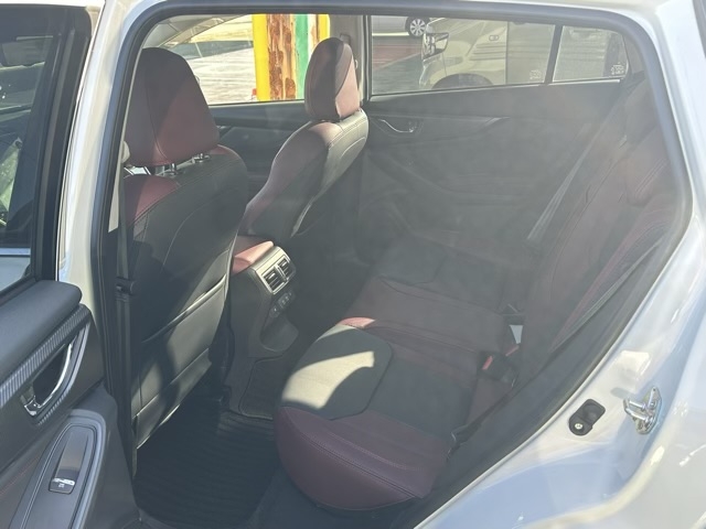 レヴォーグ(スバル)中古車 4