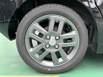 デリカミニ(三菱)届出済未使用車 後席内装