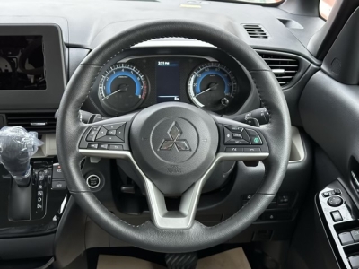 デリカミニ(三菱)届出済未使用車 内外装写真他１