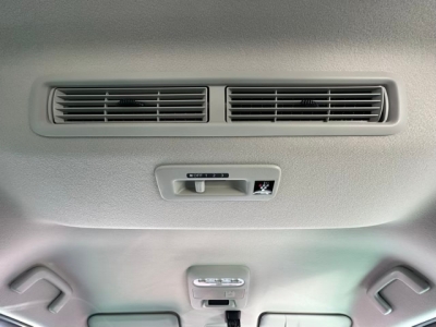 新型ルークス(ニッサン)ディーラ-試乗車 内外装写真他