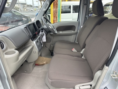 エブリイワゴン(スズキ)中古車 前席内装