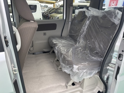 エブリイワゴン(スズキ)中古車 後席内装