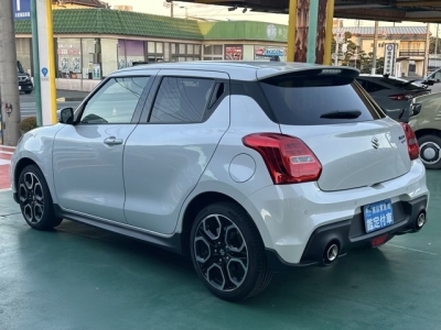 スイフトスポーツ(スズキ)中古車 後方