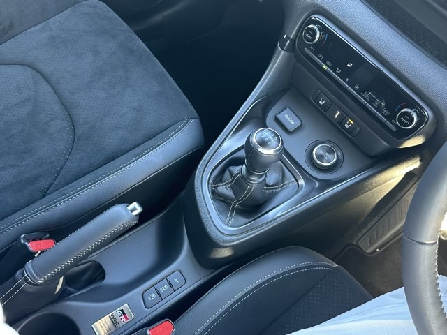 GRヤリス(トヨタ)中古車 19