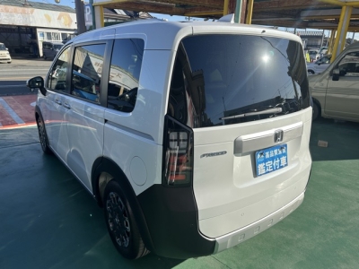 フリード(ホンダ)登録済未使用車 後方