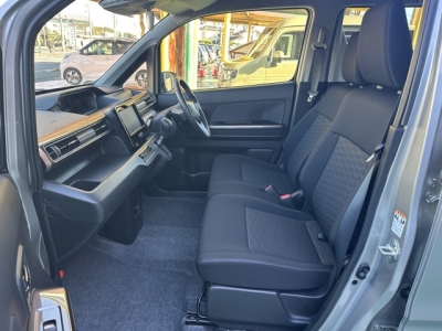 ワゴンRカスタムＺ(スズキ)中古車 前席内装