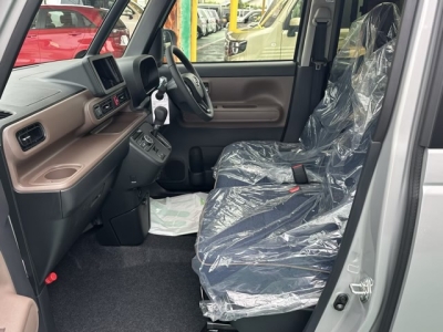 ムーヴキャンバス(ダイハツ)届出済未使用車 前席内装
