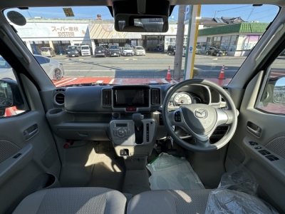 スクラムワゴン(マツダ)中古車 後席から見た前席