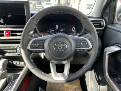 ライズ(トヨタ)新車見本展示無 内外装写真