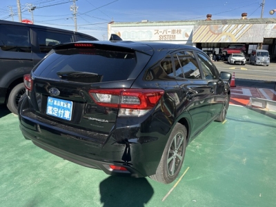 インプレッサスポーツ(スバル)中古車 内外装写真他２