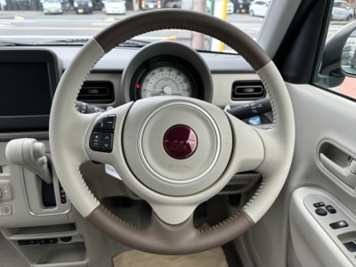 ラパンLC(スズキ)届出済未使用車 内外装写真
