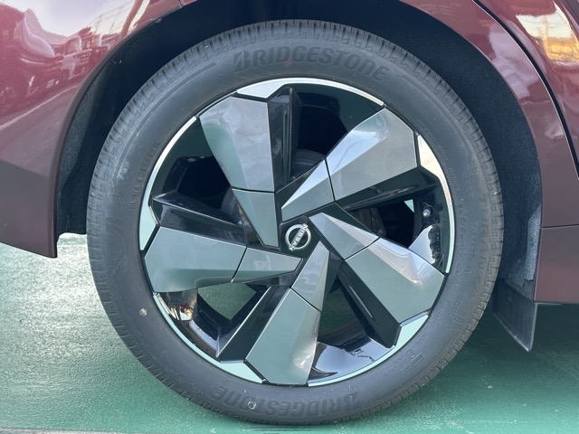 オーラ(ニッサン)ディーラ-試乗車 11