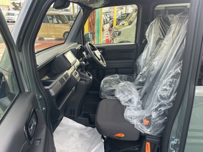 N-VAN(ホンダ)届出済未使用車 前席内装