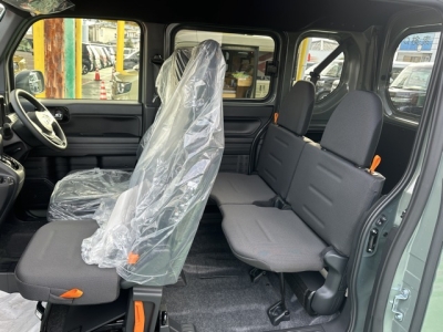 N-VAN(ホンダ)届出済未使用車 後席内装