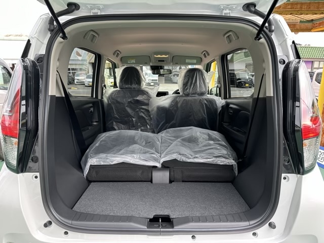 デイズ(ニッサン)新車見本展示無 10