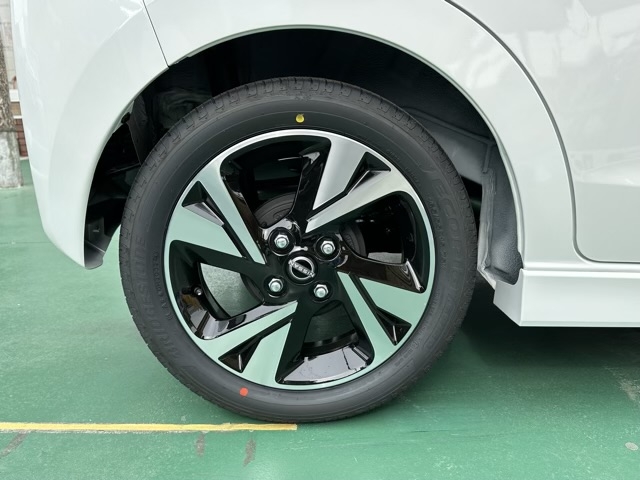 デイズ(ニッサン)新車見本展示無 12