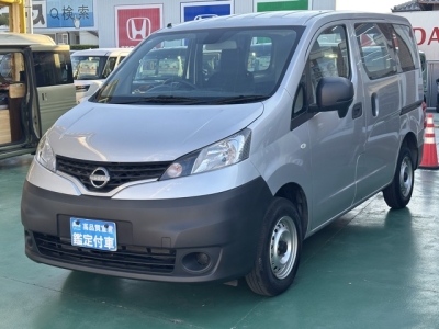 NV200バネットバン(ニッサン)登録済未使用車 前方