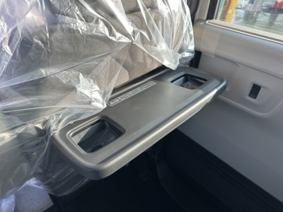 新型N-BOX(ホンダ)届出済未使用車 内外装写真他