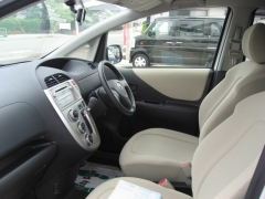 ラクティス(トヨタ)中古車 前席内装