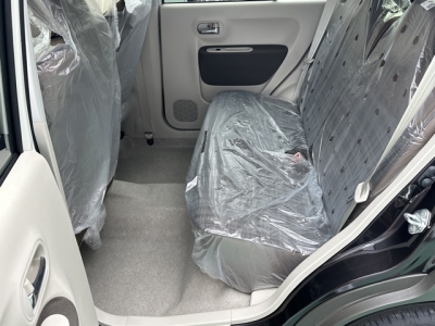 ラパンLC(スズキ)届出済未使用車 後席内装