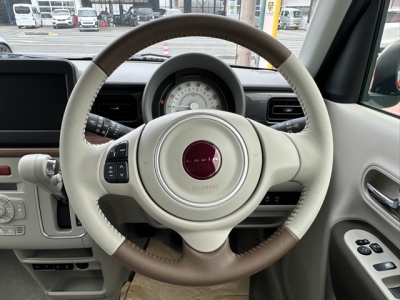 ラパンLC(スズキ)届出済未使用車 内外装写真