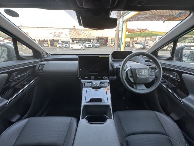 bZ4X(トヨタ)中古車 5