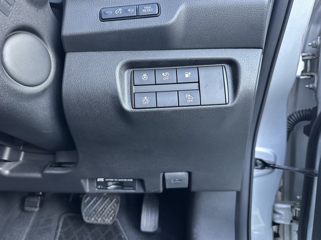 リーフ(ニッサン)中古車 13