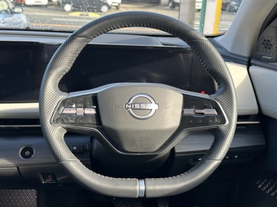 アリア(ニッサン)中古車 内外装写真他