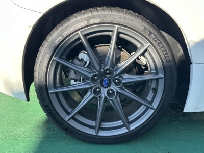 BRZ(スバル)中古車 内外装写真他２
