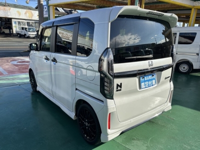 N-BOXカスタム(ホンダ)中古車 後方