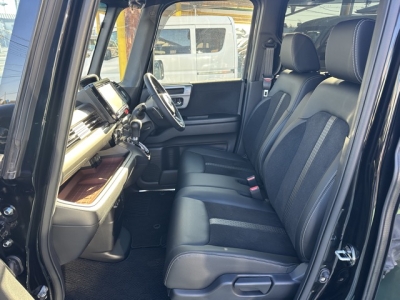 N-BOXカスタム(ホンダ)中古車 後方