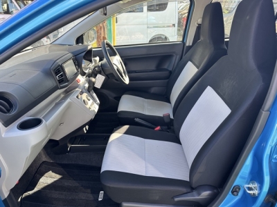 ピクシスエポック(トヨタ)中古車 後席内装