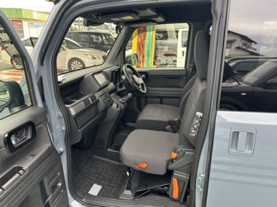 N-VAN(ホンダ)中古車 前席内装