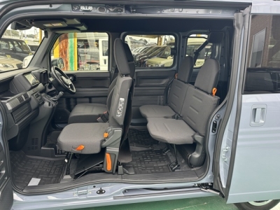 N-VAN(ホンダ)中古車 後席内装