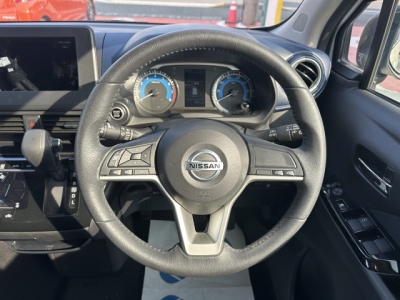 デイズ(ニッサン)中古車 内外装写真