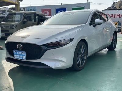 MAZDA3 ファストバック(マツダ)中古車 前方
