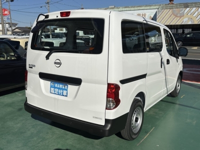 NV200バネットバン(ニッサン)登録済未使用車 内外装写真他２