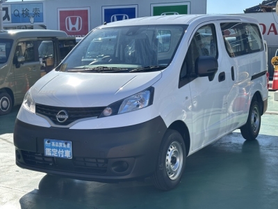NV200バネットバン(ニッサン)登録済未使用車 前方