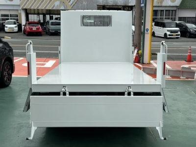 キャンター(三菱)レンタ登録済未使用車 内外装写真他