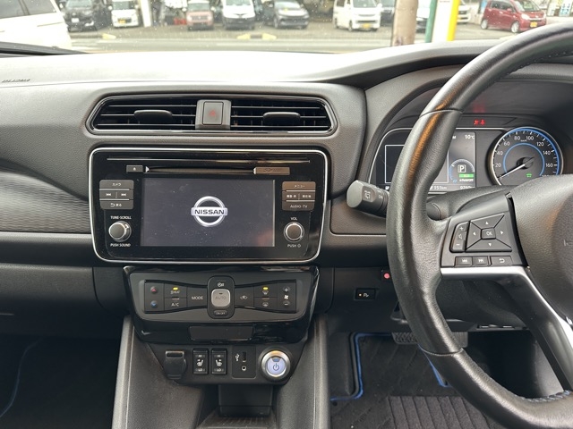 リーフ(ニッサン)中古車 13
