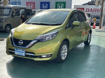 ノート(ニッサン)中古車 前方