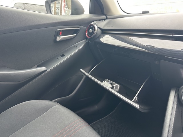 MAZDA2(マツダ)中古車 20