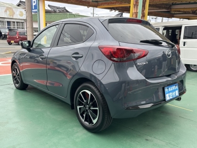 MAZDA2(マツダ)中古車 後方