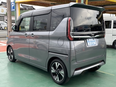 新型ルークス(ニッサン)中古車 後方